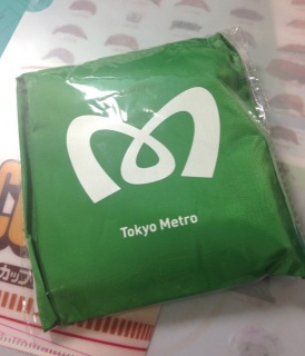 ����҃v���[���g