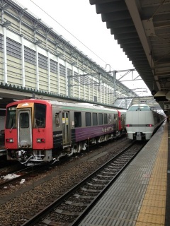 ���R�{������ƃT���_�o