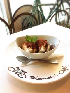 �e�B���~�X�Io(^��^)o