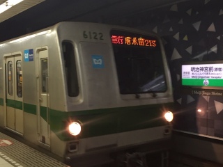 �r�����r����6000