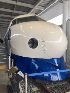 �i�E���E�j