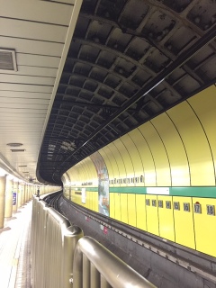 �V�[�h���H�@